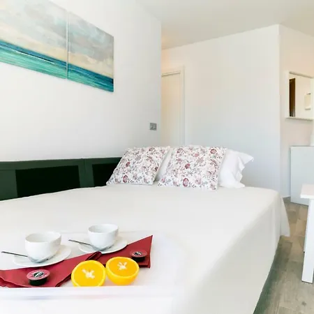 Frente Al Mar Avenida Alay Apartment Benalmadena